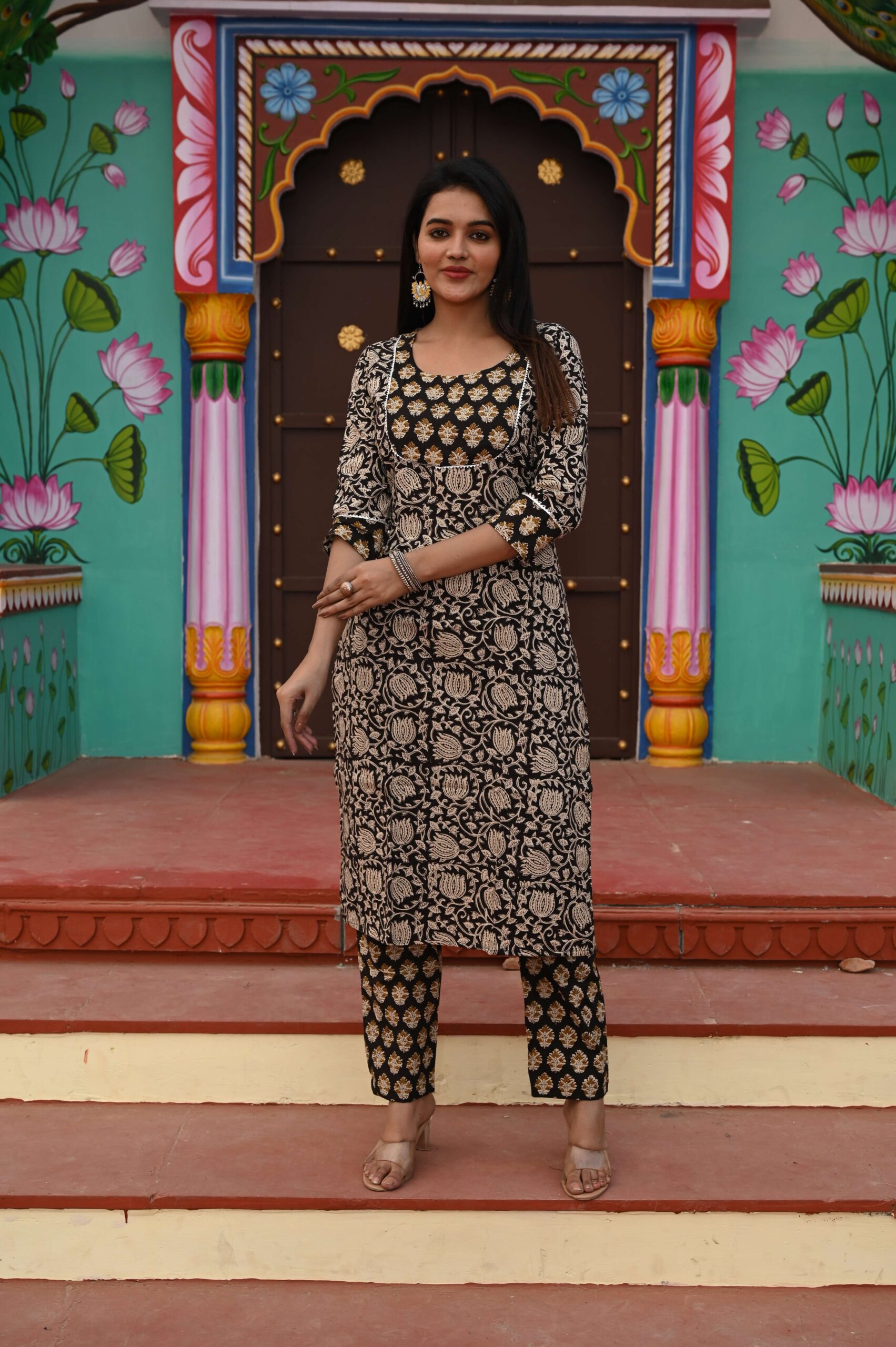 Women?s Black Cotton Kurta Set with Pants